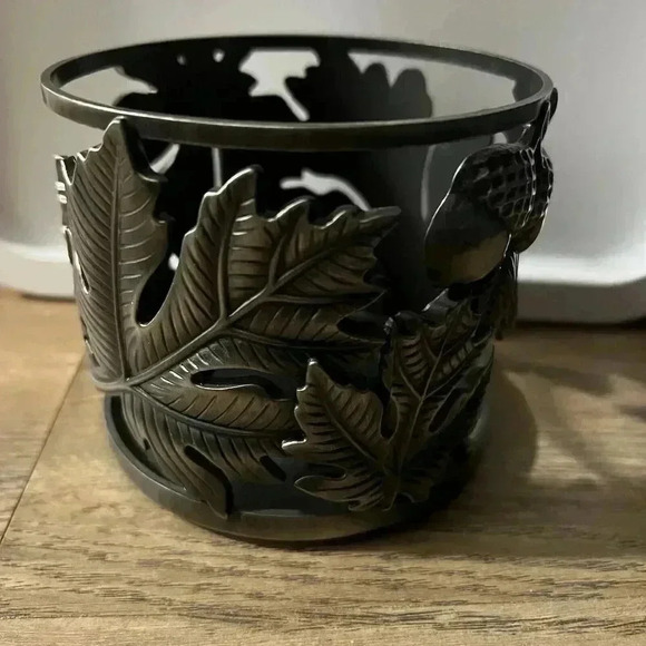 Bath and Body Works Fall Leaves And Acorn Candle Holder 2013 - Picture 4 of 4